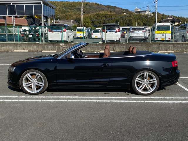 アウディ Ａ５　カブリオレ ３．２ ＦＳＩ クワトロ ４ＷＤ H22年 (九州・沖縄) 99