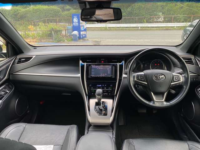 トヨタ ハリアー ２．０ プレミアム メタル アンド レザーパッケージ H30年 (九州・沖縄) 99