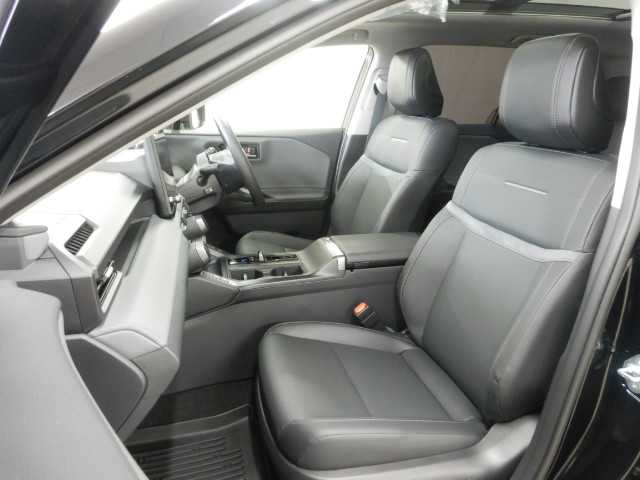 トヨタ ＲＡＶ４ ２．５ Ｚ Ｅ－ＦＯＵＲ ４ＷＤ R8年 (九州・沖縄) 99