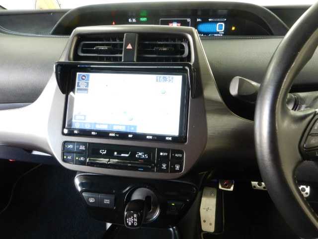 トヨタ プリウスＰＨＶ １．８ Ｓ ＧＲ スポーツ R3年 (九州・沖縄) 99