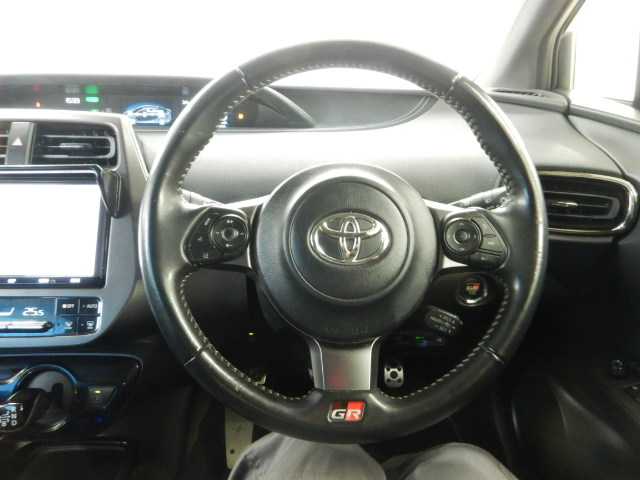 トヨタ プリウスＰＨＶ １．８ Ｓ ＧＲ スポーツ R3年 (九州・沖縄) 99
