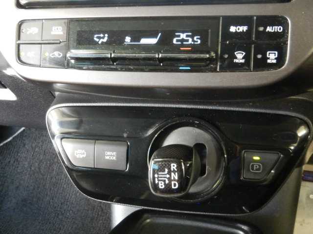 トヨタ プリウスＰＨＶ １．８ Ｓ ＧＲ スポーツ R3年 (九州・沖縄) 99