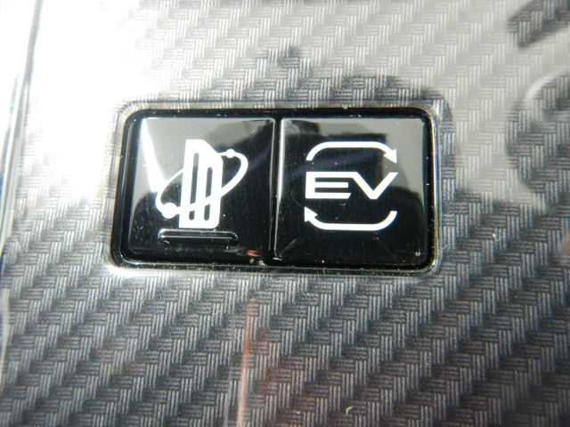 三菱 アウトランダーＰＨＥＶ ＰＨＥＶ ２．４ Ｐ ４ＷＤ R5年 (九州・沖縄) 99