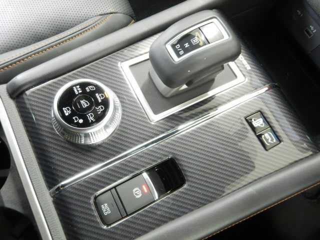 三菱 アウトランダーＰＨＥＶ ＰＨＥＶ ２．４ Ｐ ４ＷＤ R5年 (九州・沖縄) 99
