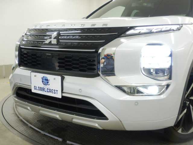 三菱 アウトランダーＰＨＥＶ ＰＨＥＶ ２．４ Ｐ ４ＷＤ R5年 (九州・沖縄) 99