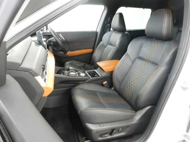 三菱 アウトランダーＰＨＥＶ ＰＨＥＶ ２．４ Ｐ ４ＷＤ R5年 (九州・沖縄) 99