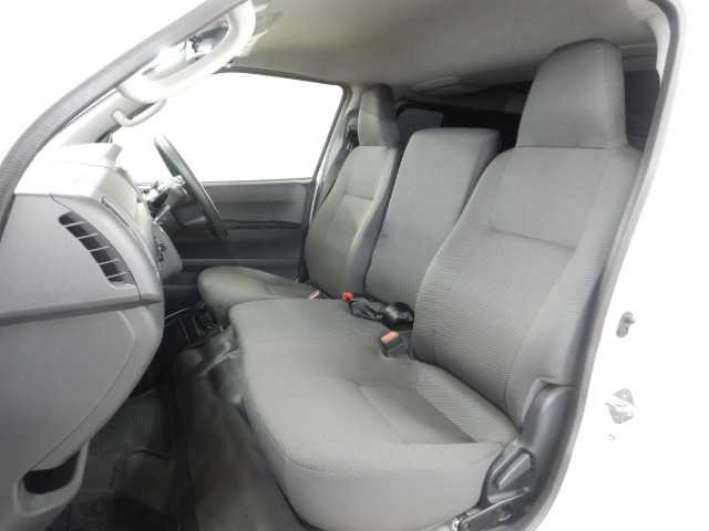 トヨタ ハイエースバン ２．８ ＤＸ ロング ＧＬパッケージ ディーゼルターボ R5年 (九州・沖縄) 99