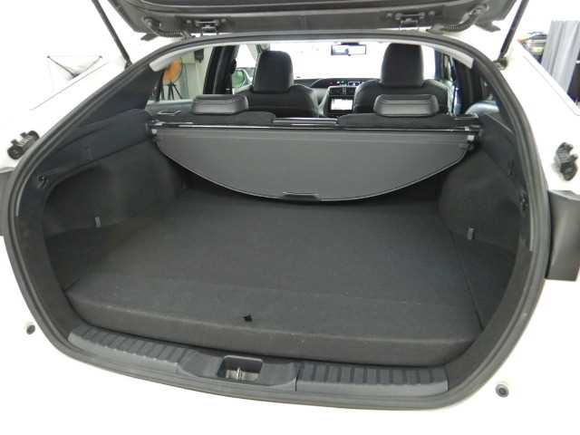 トヨタ プリウスＰＨＶ １．８ Ｓ ＧＲ スポーツ H30年 (九州・沖縄) 99