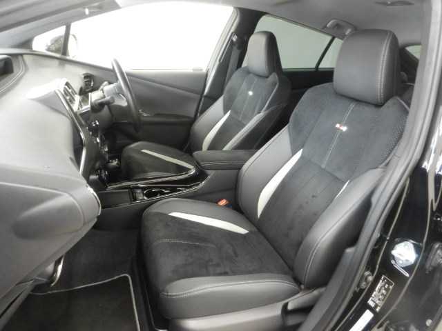 トヨタ プリウスＰＨＶ １．８ Ｓ ＧＲ スポーツ R3年 (九州・沖縄) 99