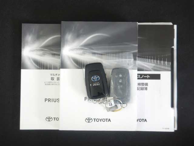 トヨタ プリウスＰＨＶ １．８ Ｓ ＧＲ スポーツ R3年 (九州・沖縄) 99