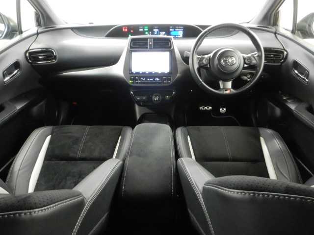 トヨタ プリウスＰＨＶ １．８ Ｓ ＧＲ スポーツ R3年 (九州・沖縄) 99