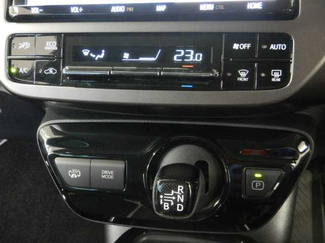 トヨタ プリウスＰＨＶ １．８ Ｓ ＧＲ スポーツ R3年 (九州・沖縄) 99