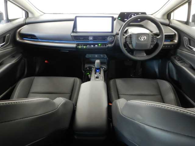 トヨタ プリウス ２．０ Ｚ Ｅ－ＦＯＵＲ ４ＷＤ R6年 (九州・沖縄) 99