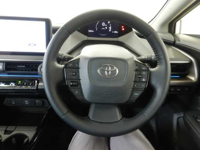 トヨタ プリウス ２．０ Ｚ Ｅ－ＦＯＵＲ ４ＷＤ R6年 (九州・沖縄) 99