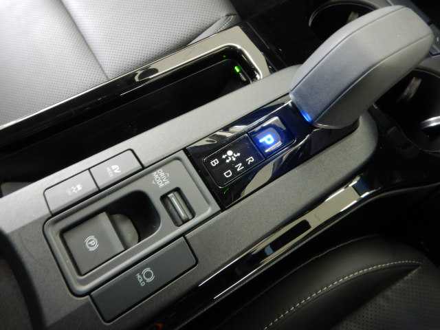 トヨタ プリウス ２．０ Ｚ Ｅ－ＦＯＵＲ ４ＷＤ R6年 (九州・沖縄) 99
