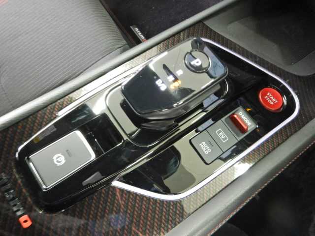 日産 ノートオーラ １．２ ＮＩＳＭＯ R4年 (九州・沖縄) 99