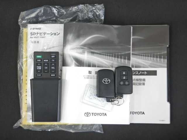 トヨタ ノア ２．０ ＳＩ ＷＸＢＩＩＩ R3年 (九州・沖縄) 99