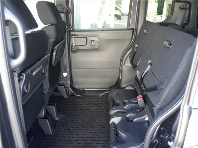 ホンダ Ｎ　ＢＯＸ カスタム ６６０ R6年 (九州・沖縄) 99