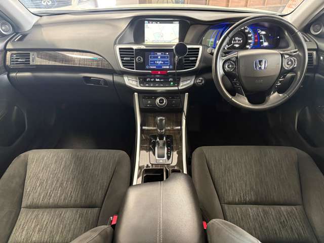 ホンダ アコード　ハイブリッド ２．０ ＬＸ H26年 (九州・沖縄) 99