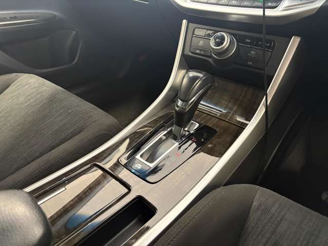 ホンダ アコード　ハイブリッド ２．０ ＬＸ H26年 (九州・沖縄) 99