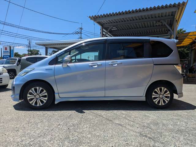 ホンダ フリード　ハイブリッド １．５ ジャストセレクション H25年 (九州・沖縄) 99