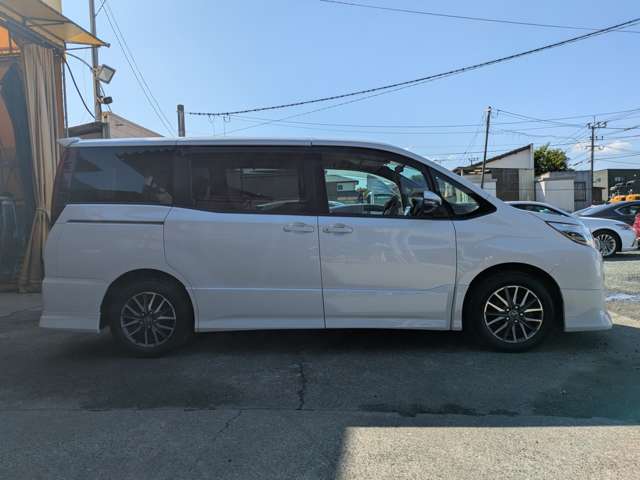 トヨタ ノア ２．０ ＳＩ H26年 (九州・沖縄) 99