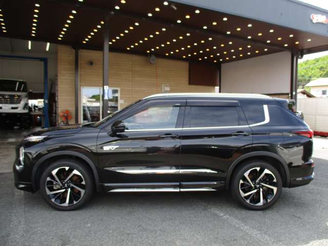 三菱 アウトランダーＰＨＥＶ ＰＨＥＶ ２．４ Ｐ ４ＷＤ R4年 (九州・沖縄) 99