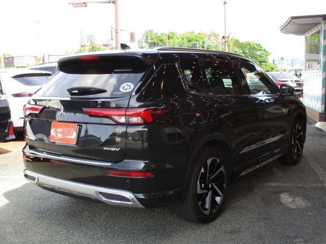 三菱 アウトランダーＰＨＥＶ ＰＨＥＶ ２．４ Ｐ ４ＷＤ R4年 (九州・沖縄) 99