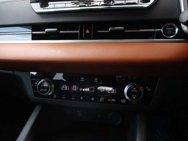 三菱 アウトランダーＰＨＥＶ ＰＨＥＶ ２．４ Ｐ ４ＷＤ R4年 (九州・沖縄) 99