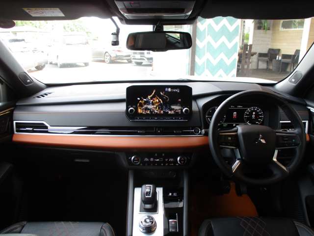 三菱 アウトランダーＰＨＥＶ ＰＨＥＶ ２．４ Ｐ ４ＷＤ R4年 (九州・沖縄) 99