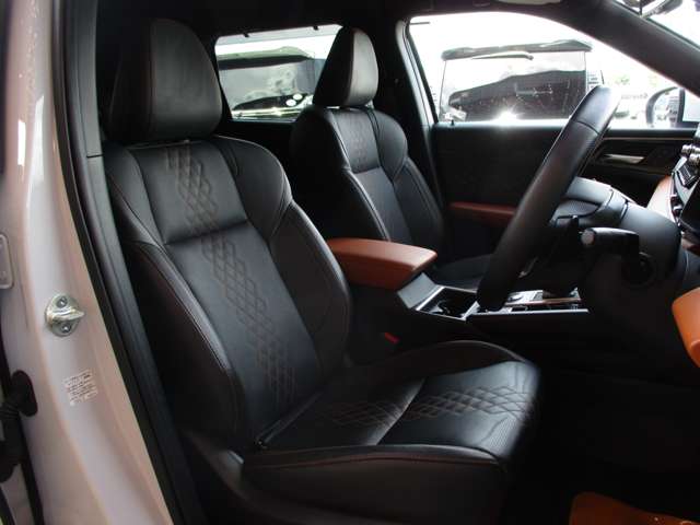 三菱 アウトランダーＰＨＥＶ ＰＨＥＶ ２．４ Ｐ ４ＷＤ R4年 (九州・沖縄) 99