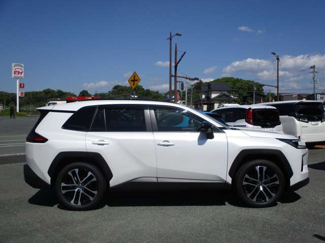 トヨタ ＲＡＶ４ ２．５ Ｚ Ｅ－ＦＯＵＲ ４ＷＤ R8年 (九州・沖縄) 99