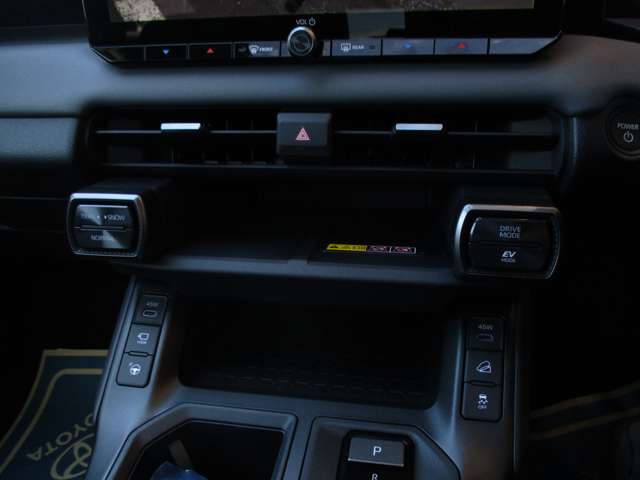 トヨタ ＲＡＶ４ ２．５ Ｚ Ｅ－ＦＯＵＲ ４ＷＤ R8年 (九州・沖縄) 99