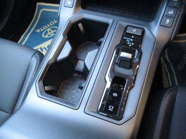 トヨタ ＲＡＶ４ ２．５ Ｚ Ｅ－ＦＯＵＲ ４ＷＤ R8年 (九州・沖縄) 99