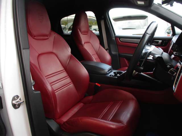 ポルシェ カイエンクーペ プラチナ エディション ティプトロニックＳ リアセンターシート ４ＷＤ R5年 (九州・沖縄) 99