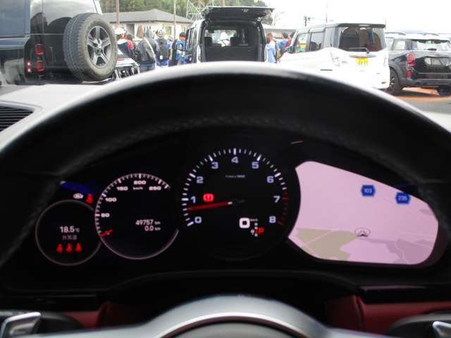 ポルシェ カイエンクーペ プラチナ エディション ティプトロニックＳ リアセンターシート ４ＷＤ R5年 (九州・沖縄) 99