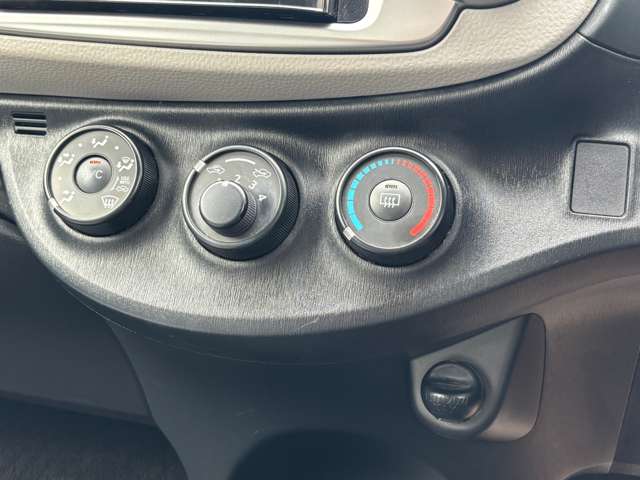 トヨタ ヴィッツ １．０ Ｆ H25年 (九州・沖縄) 99