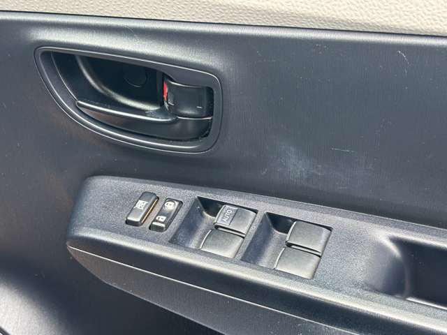 トヨタ ヴィッツ １．０ Ｆ H25年 (九州・沖縄) 99