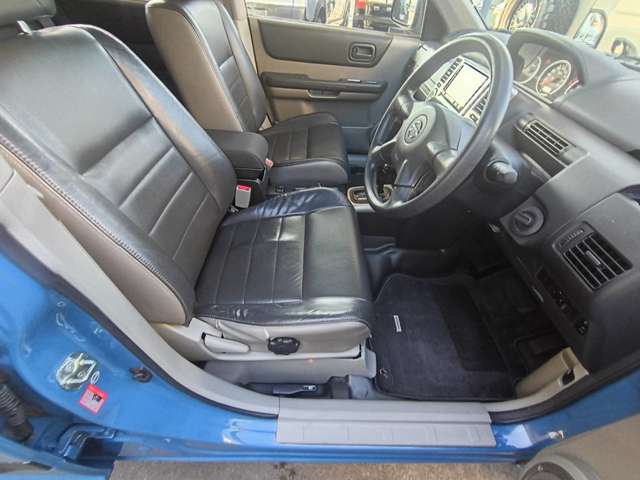 日産 エクストレイル ２．０ ＳＴＴ ４ＷＤ H17年 (九州・沖縄) 99