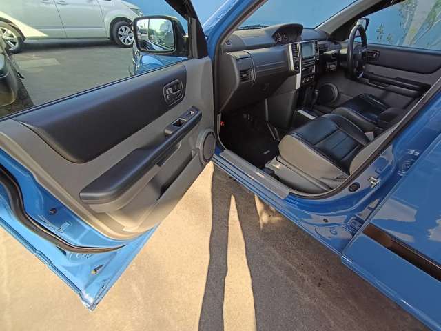 日産 エクストレイル ２．０ ＳＴＴ ４ＷＤ H17年 (九州・沖縄) 99