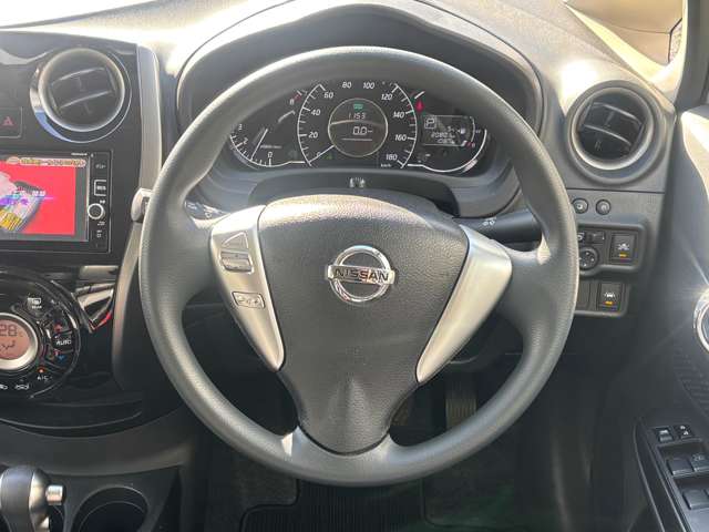 日産 ノート １．２ Ｘ Ｖセレクション プラスセーフティＩＩ H28年 (九州・沖縄) 99