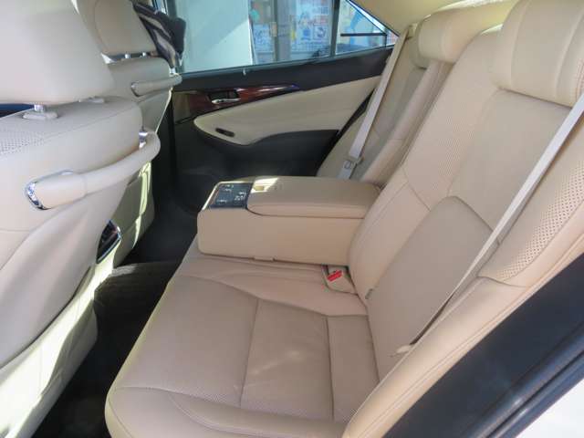 トヨタ クラウン ２．５ ロイヤルサルーンＧ Ｉ－ＦＯＵＲ ４ＷＤ H25年 (甲信越・北陸) 99