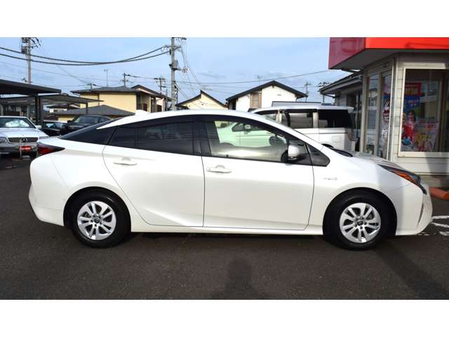 トヨタ プリウス １．８ Ｓ セーフティ プラス H28年 (東北) 99