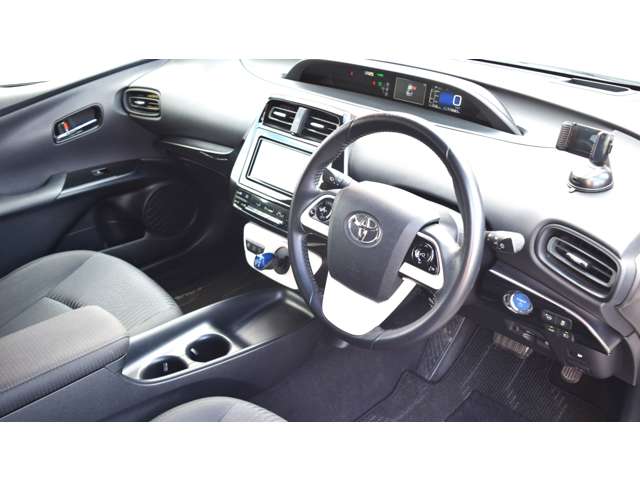 トヨタ プリウス １．８ Ｓ セーフティ プラス H28年 (東北) 99