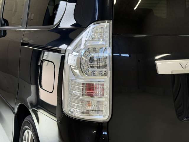 トヨタ ヴォクシー ２．０ ＺＳ 煌 H23年 (東北) 99