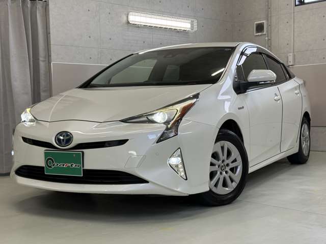 トヨタ プリウス １．８ Ｓ セーフティ プラス Ｅ－ＦＯＵＲ ４ＷＤ H29年 (東北) 99