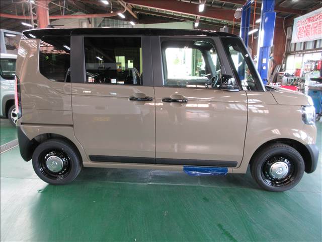ホンダ Ｎ　ＢＯＸ ジョイ ６６０ ２トーン ４ＷＤ R8年 (東北) 99