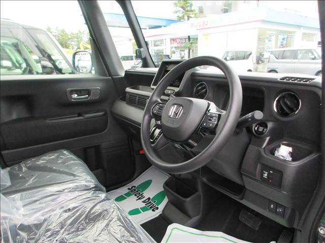 ホンダ Ｎ　ＢＯＸ カスタム ６６０ ４ＷＤ R8年 (東北) 99