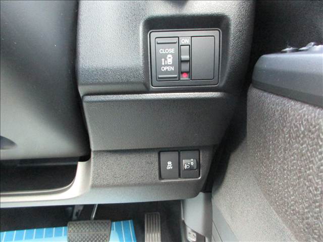 ホンダ Ｎ　ＢＯＸ カスタム ６６０ R8年 (東北) 99