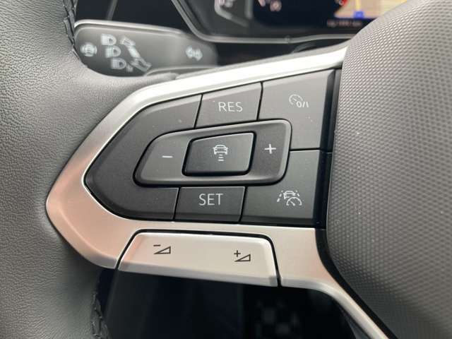 フォルクスワーゲン ゴルフトゥーラン ＴＳＩ　Ｒライン R7年 (東北) 99